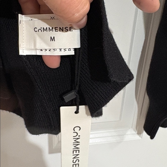 Commence Elegant Gold Metal Button V-neck Cardigan Black Sweater - Picture 9 of 10